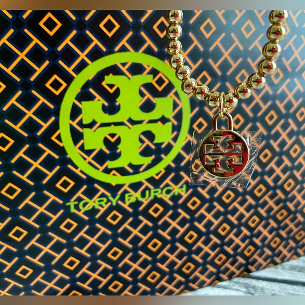 Last one! ⏰ NWT Gorgeous stretchy bracelet w/Tory Burch logo charm + gift wrap - Picture 5 of 13